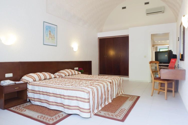 Standard Quintuple room