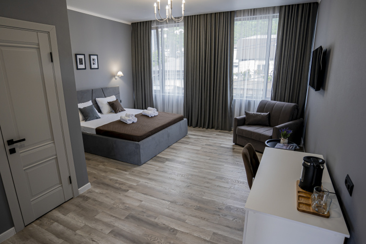 Superior Double room with city view