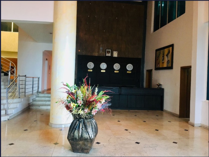 Peninsula Towers Hotel