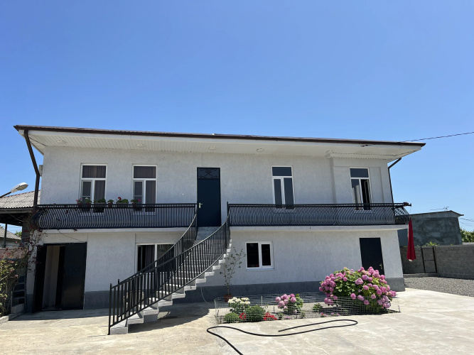 V Suhume Guest House