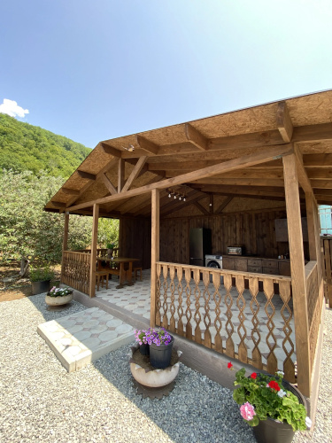 Domiki Lastochka Chalet