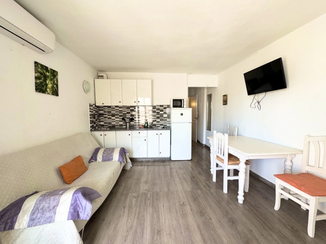 2 Bedrooms Apartment with balcony
