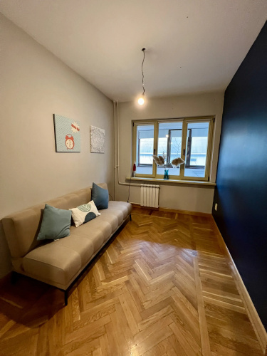V Samale Vozle Posolstva Ssha Flat
