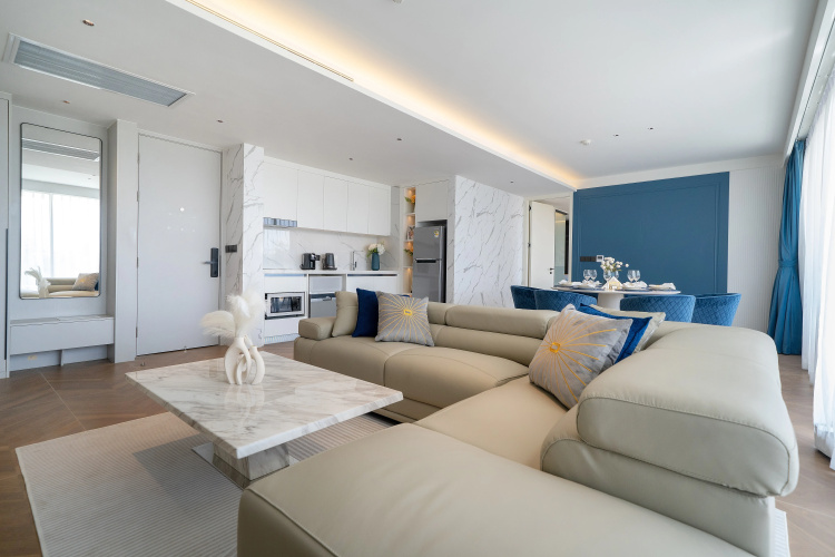 Luxury Sunshine Apartments