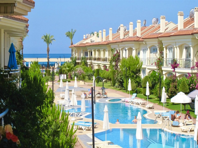 Sunset Beach Club Lebrentals Hotel