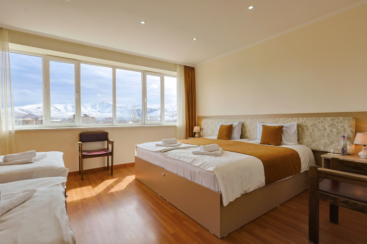 Basen Hotel