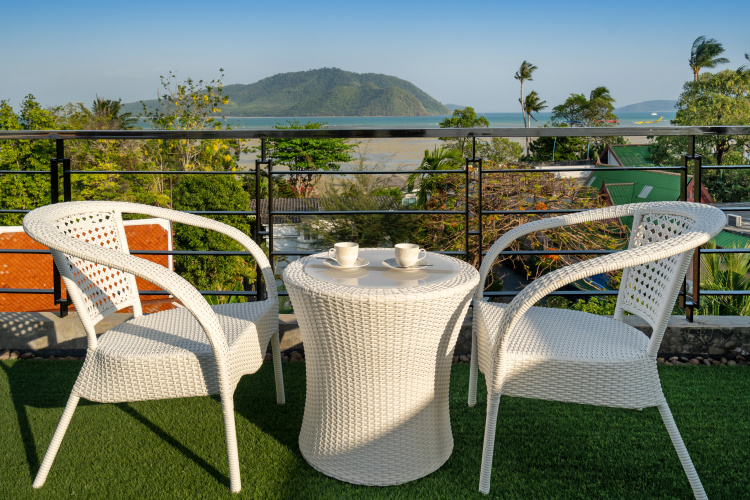 Beachfront luxury villa in Rawai Villa
