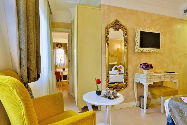 2 Bedrooms Family Connecting Suite