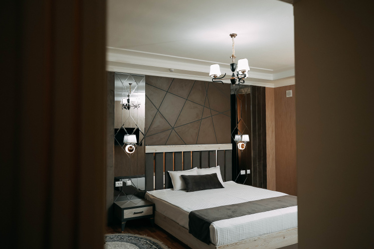 Double Suite