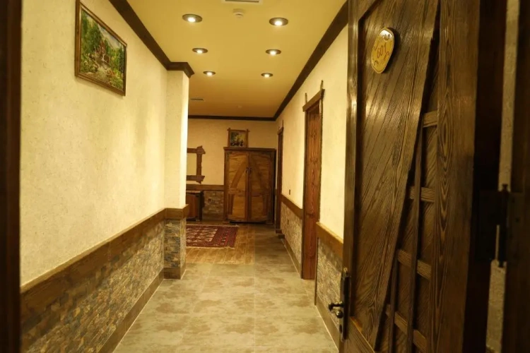 Senger Royal River & Mountain View Quadruple Suite