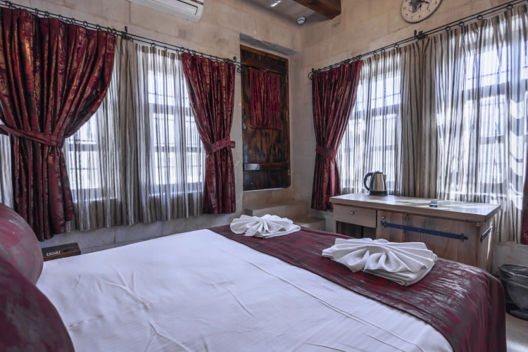 Junior Suite with balcony and with pool view