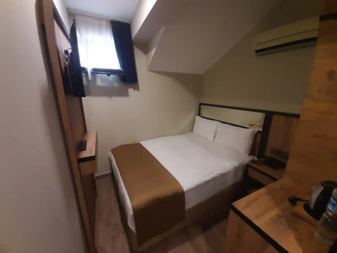 Economy Basement room