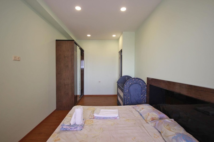 1 Bedroom Apartment with balcony