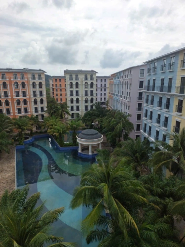 Deluxe Apartment with balcony and with pool view