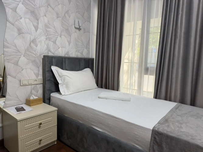 Standard Triple room with view