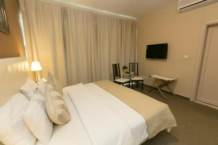 Deluxe Double room with city view