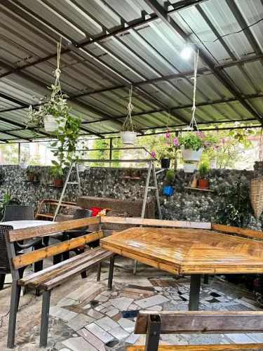 Mari Guest house