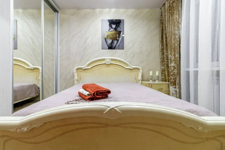 V Tsentre Na Dzerzhinskogo 5 Flat