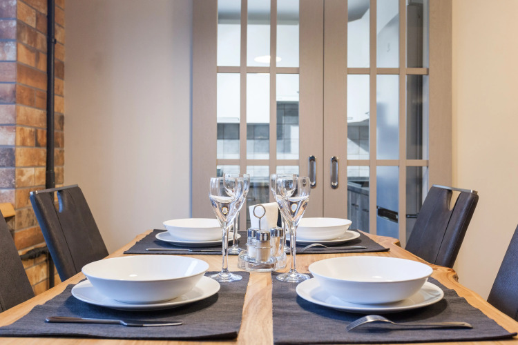 Фотография номера квартиры Апартаменты Живи Легко в Центре Города