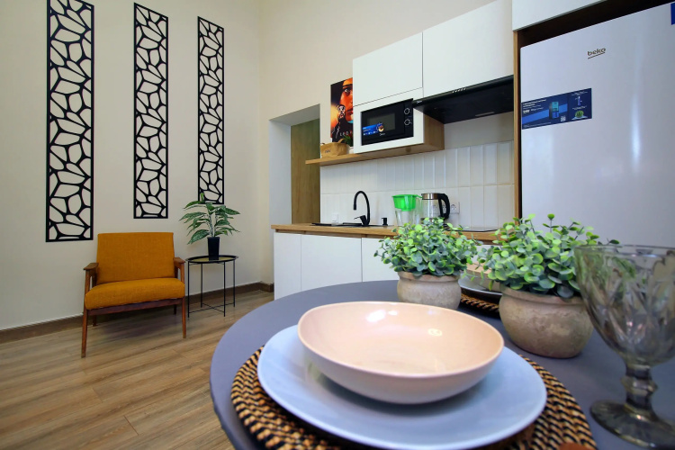 Leon Metro Arbat Apartments