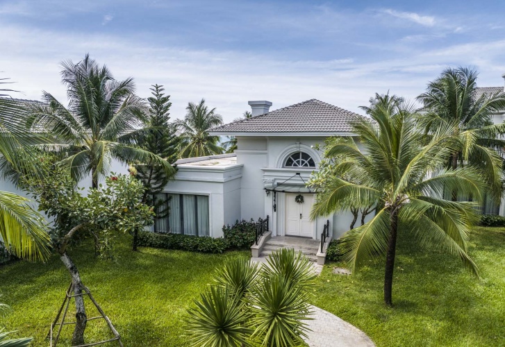 2 Bedrooms Villa