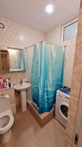 V Gagrakh Flat