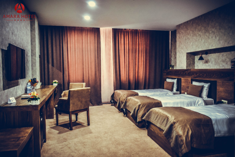 Standard Triple room with view