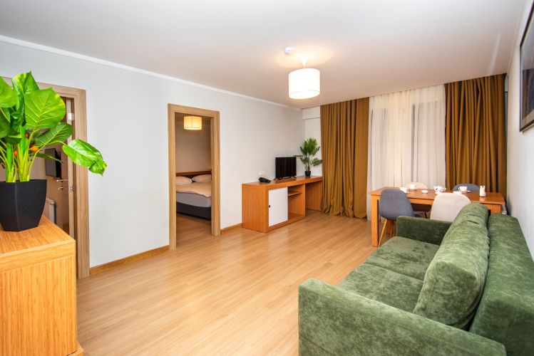 2 Bedrooms Quadruple Apartment with balcony and with view