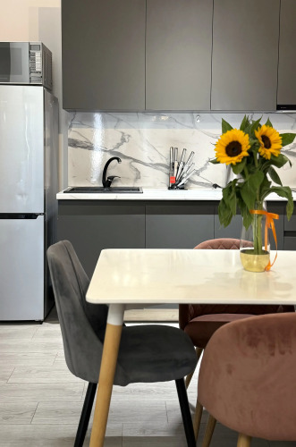 Фотография номера квартиры Апартаменты с 2 спальнями и балконом в центре города от Sweet Home