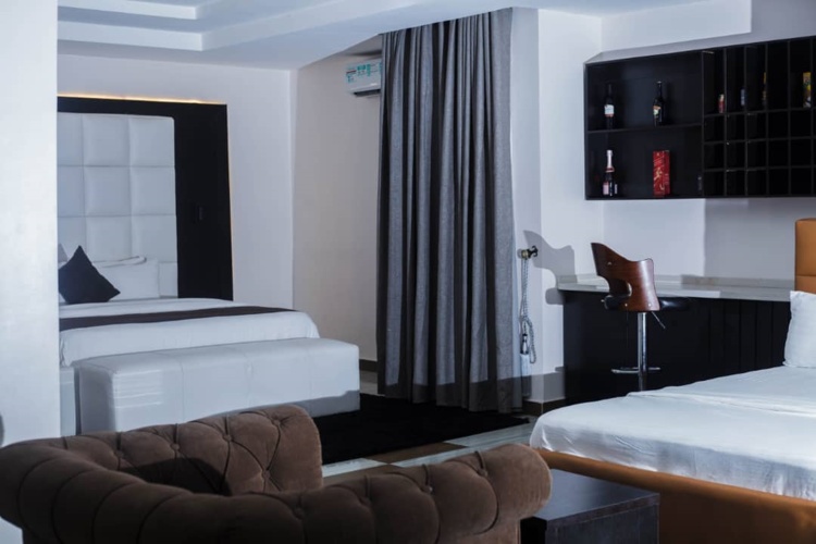 Luxury Suite