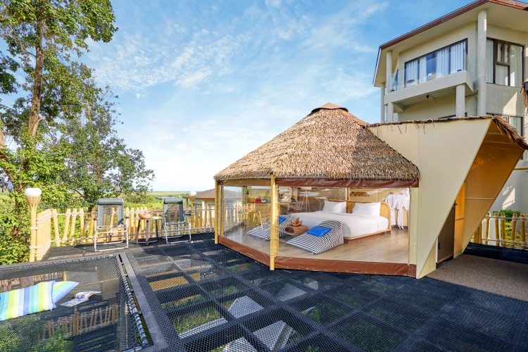 Double Tent with balcony and with sea view