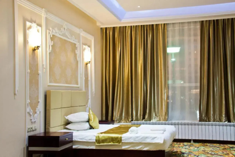 Sky Luxe Hotel