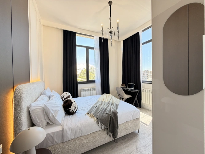 2 Bedrooms Apartment with mountain view