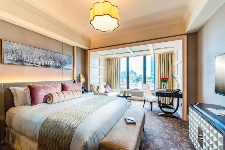 Signature Premium Double room with view