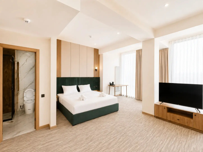 Deluxe Family room with city view