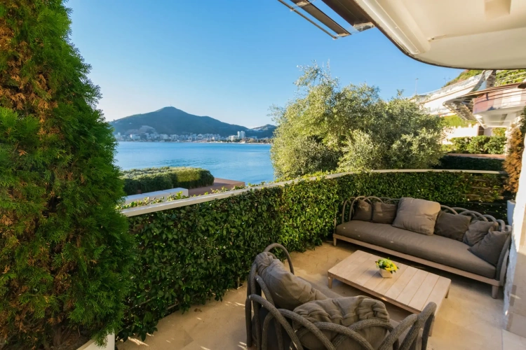 1 Bedroom Double Residence with sea view
