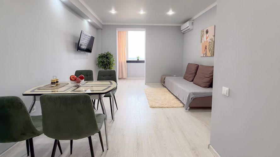 Na ulitse Abazgaa Flat