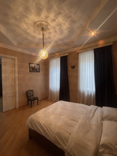 Sextuple Family Apartment with balcony