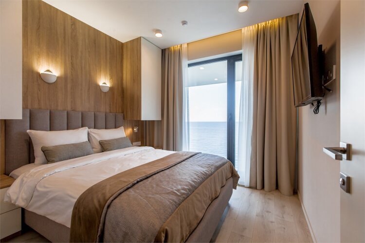 Шестиместный номер Grand Deluxe с 4 комнатами с балконом и с видом на море  - изображение 1