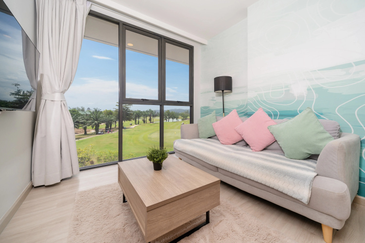 Charming 2bd in Laguna SkyPark Apartment