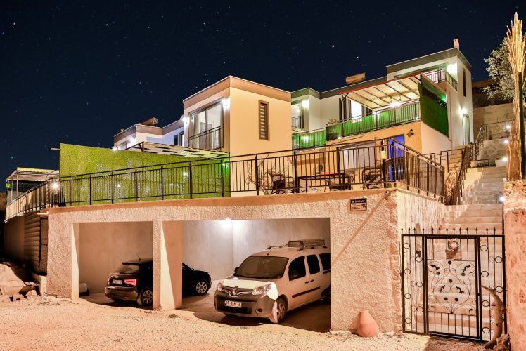 Alpanos Villa (Sarıca Pansiyon)