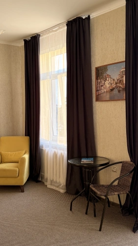 2 Bedrooms Standard Quadruple Family room with balcony and with view