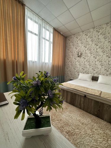 Tarlan Hotel