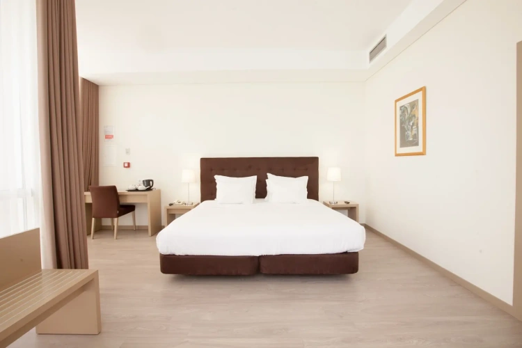 Standard Triple room with view