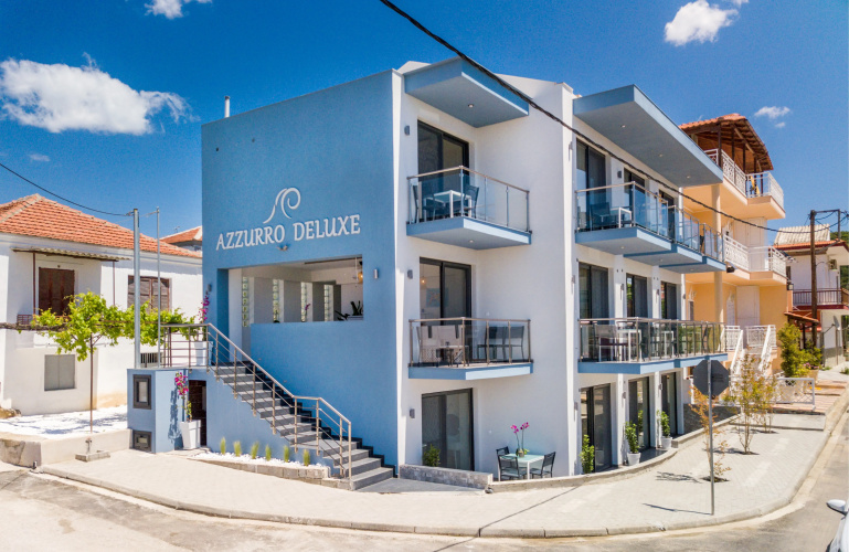 Azzurro Deluxe Hotel