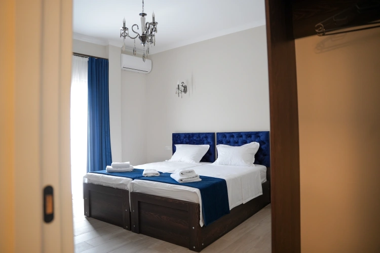 Standard Twin room with balcony