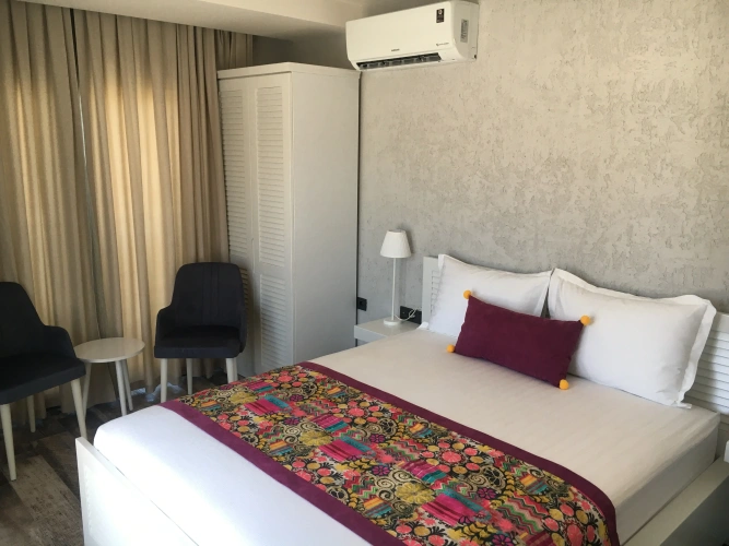 Standard Twin room with balcony