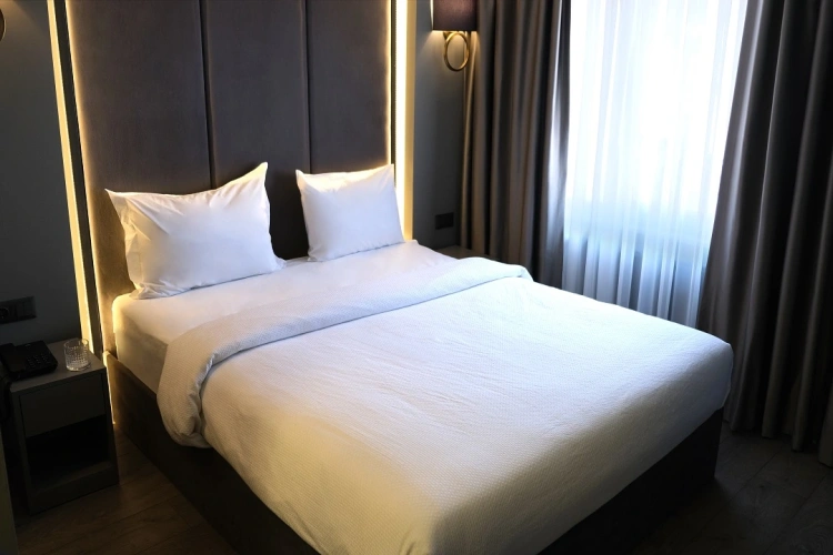 Standard Double room with city view