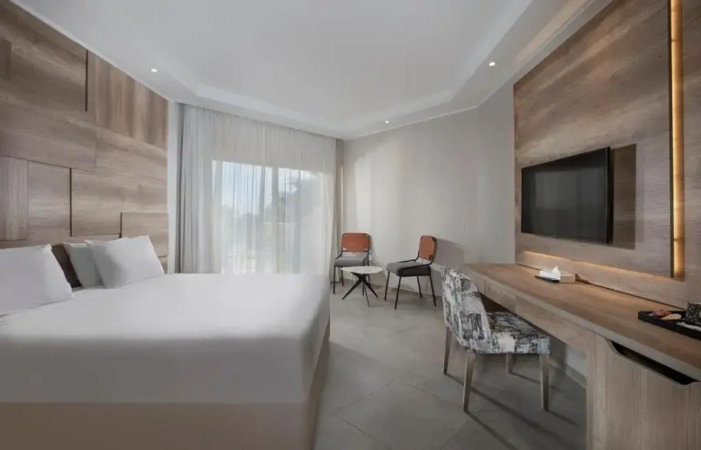 Deluxe room with sea view