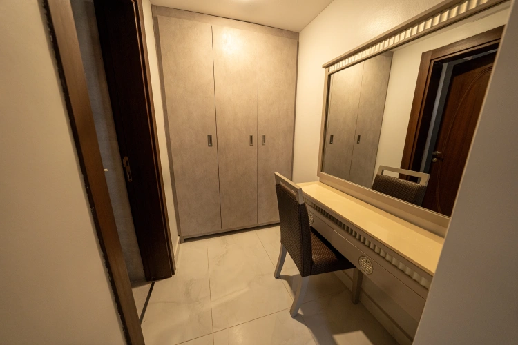 2 Bedrooms Apartment with view